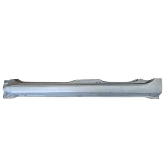 Pełny próg do Toyota Auris 2007-2012 / Lewa 15090