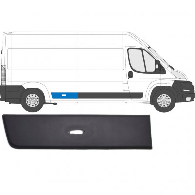 Listwa boczna tylna z otworem na lampę do Fiat Ducato 2006- / Prawa 6548