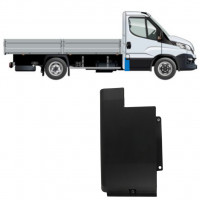 Listwa boczna przedniego słupka do Iveco Daily 2014-2019 / Prawa 11976