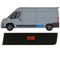 Listwa boczna tylna z lampą do Toyota Proace Max 2024- / Lewa 15909