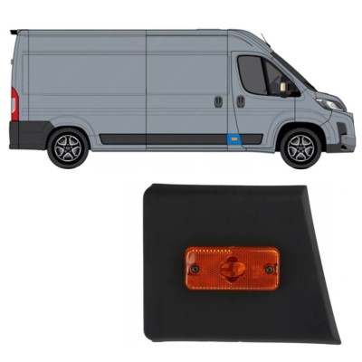 Listwa boczna przedniego słupka z lampą do Toyota Proace Max 2024- / Prawa 15896