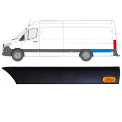 Listwa boczna błotnika tylnego z lampą do Mercedes Sprinter 2018- / Lewa / Zestaw 12971